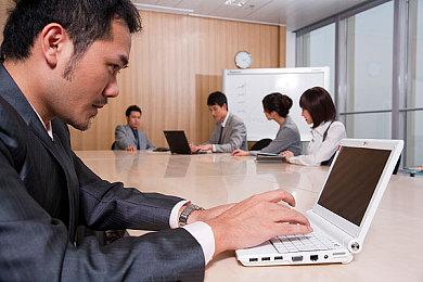 《灵魂骇客2》“召唤师指南Vol.1”公布 战斗基础与同伴“艾罗”